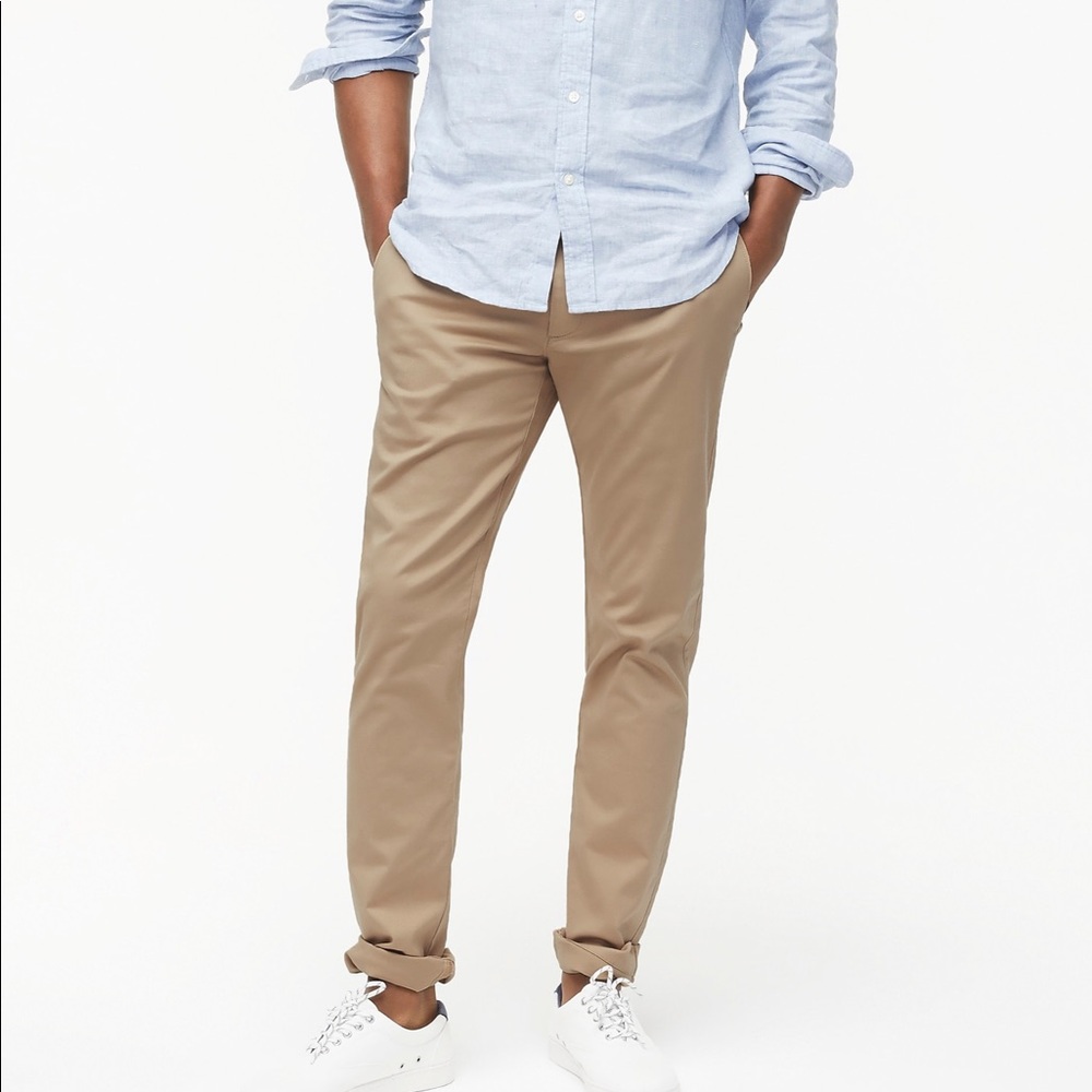 J. Crew men’s Straight-fit flex khaki pant